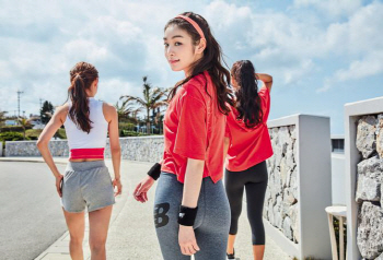 건강한 그녀 닮을래…스포츠웨어 "女봐라"