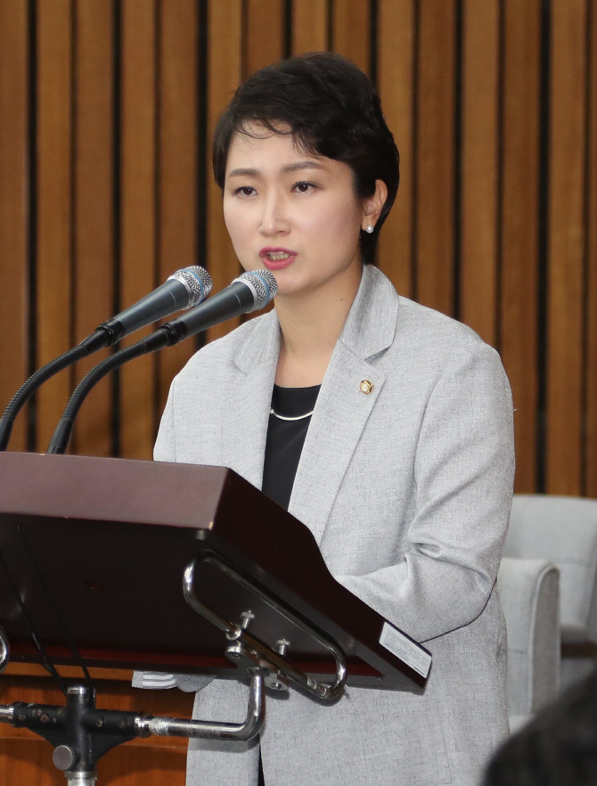 靑 공직기강비서관에 최강욱 내정…이언주 “文정부 코드인사, 놀랍다”