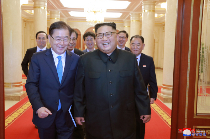 정세현 "김정은 '비핵화 시한' 제시, 상당히 희망적"
