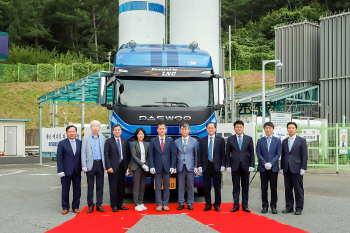 가스공사, LNG 화물차 사업 본격시동.."첫발 내딛다"