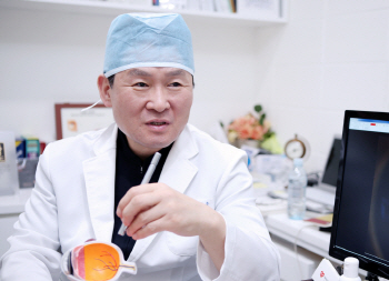 추석 연휴, 부모님 노안. 백내장 검사 관심 증가