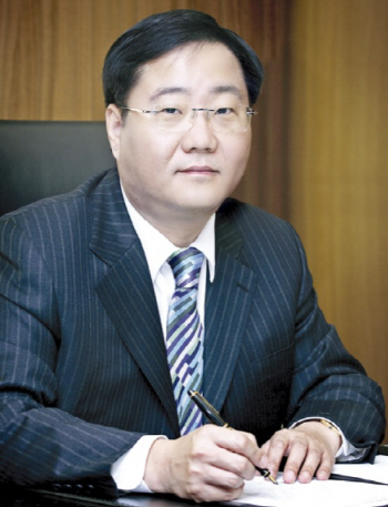 美모멘티브 인수한 정몽진 KCC 회장 "첨단소재 회사로 도약"