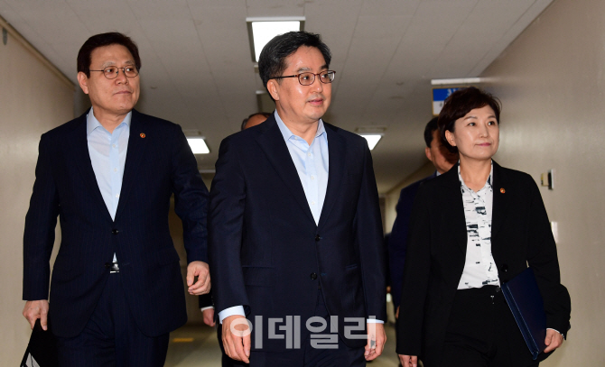 [9·13 부동산 대책]김동연 "늘어난 종부세 재원 4100억원..서민주거 안정에 사용"