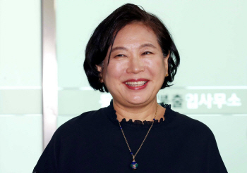 현정은 현대그룹 회장 평양行…“남북경협 선도기업, 소임 다할 것”