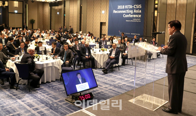 [포토]개회사하는 김영주 무협 회장