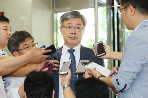 이재갑 고용부 장관 후보자 “최저임금·비정규직 등 일자리 질 제고에도 힘쓸 것”