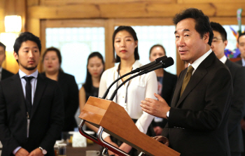 이낙연 총리 "남북정상회담, 현실이 상상을 앞서는 대기적의 연속"