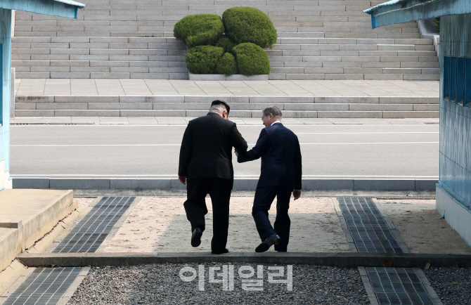 남·북 군사 합의…'일촉즉발' JSA, 42년만의 정상화