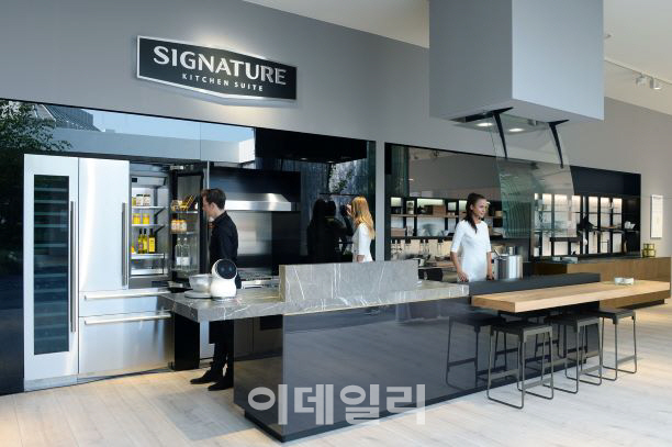 삼성도 LG도..기업고객에 사활