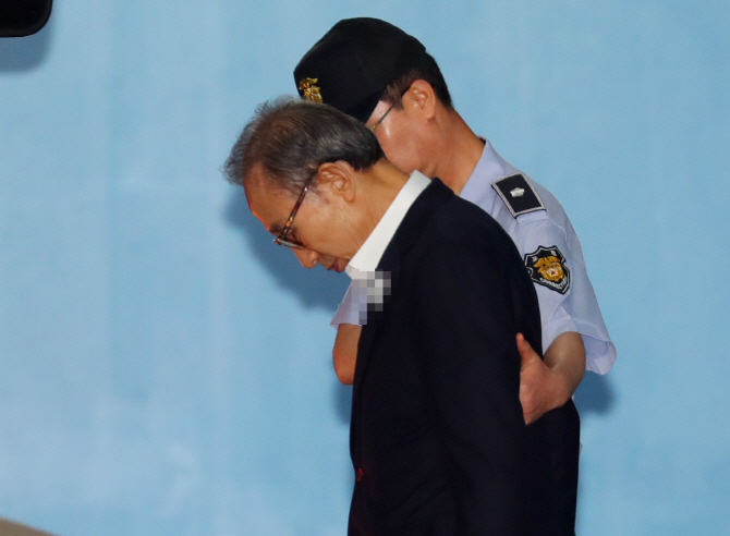 MB측 '다스 실소유주' 부인, "대통령에 컨설팅 맡긴 것"