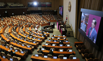 김현미 "집값, 유동성이 원인…금리 문제 전향적 고민해야"