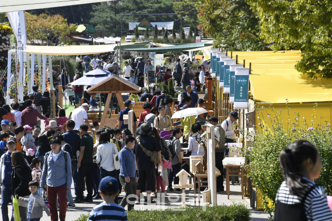 [포토]인파로 북적이는 '2018 서울정원박람회'