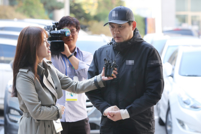 [포토] 뮤지컬 연출가 황민 영장실질심사