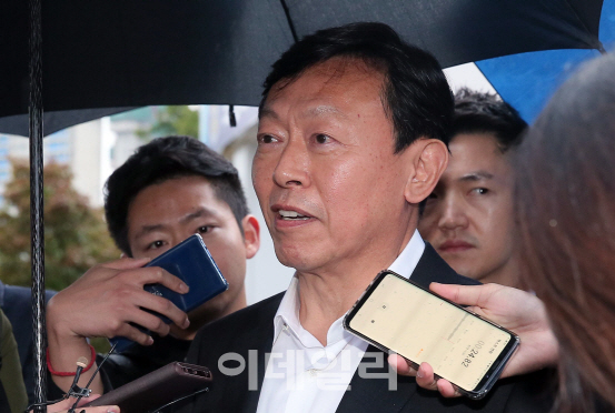 이재용 이어 신동빈도 '강요형 뇌물 피해' 논리로 석방