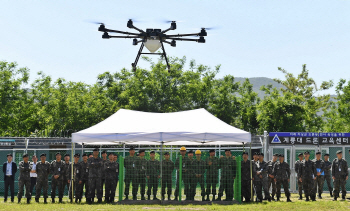 육군참모총장배 '드론봇 전투 경연대회' 첫 개최