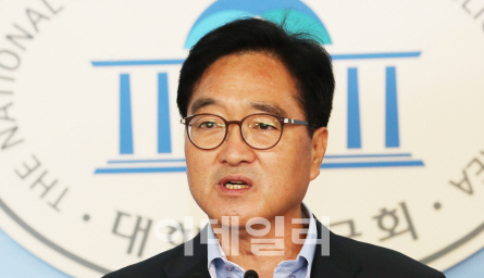 우원식 “日세븐일레븐, 연매출2억 안되면 수익보전해주는데…”