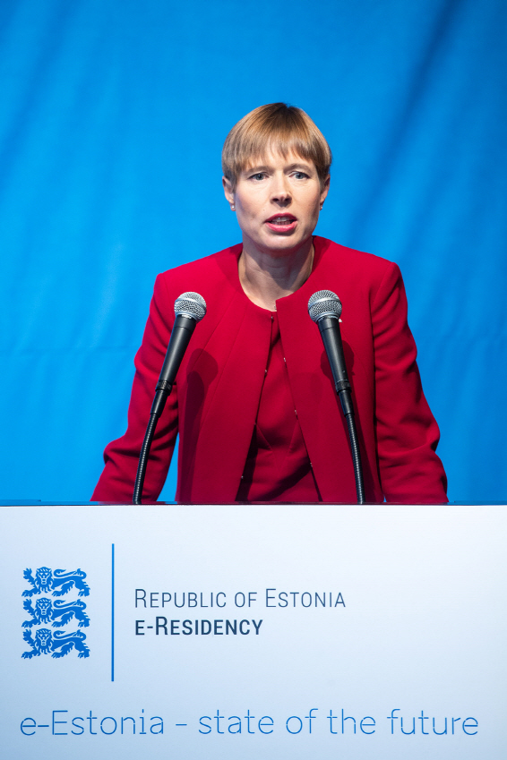 에스토니아 대통령 "21세기 정부, 민간에 가능한 모든 지원해야"
