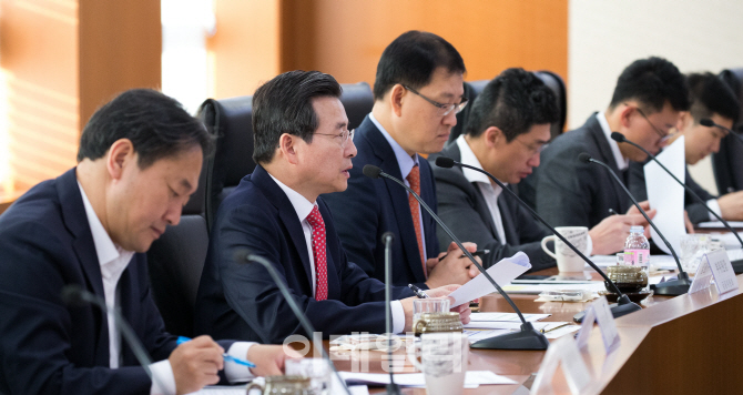 금융당국 "패시브펀드 등 변동성 확대 경계..필요시 컨틴젼시 플랜 가동"