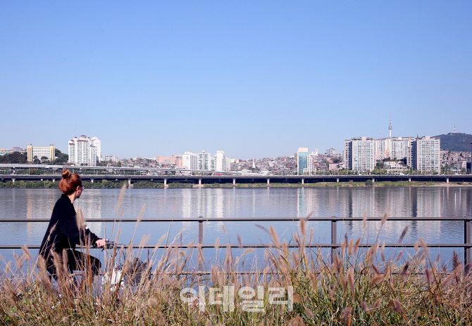 [포토]'높고 푸른 가을 하늘을 보라'