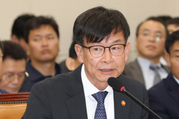 김상조 "프로야구 FA제도 변경, 약관법 위반여부 검토"