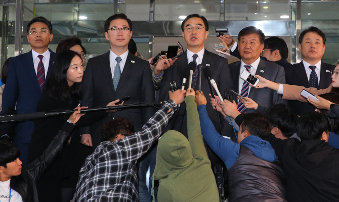 하태경 "탈북 기자 취재 제한? 통일부, 냉전의식에서 못 벗어나"