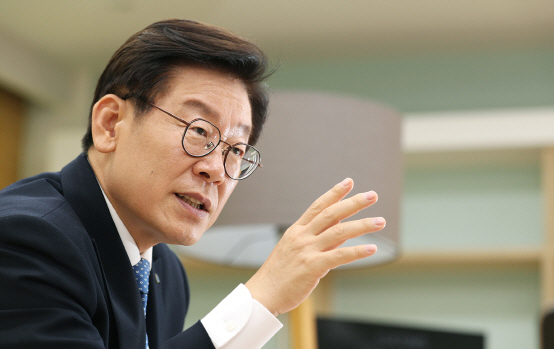 이재명, 오늘 오후 4시 아주대병원서 자체 신체 검증 나서