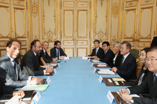 文대통령 “韓 수소차는 프랑스로, 佛 수소산업은 한국으로 진출” 제안