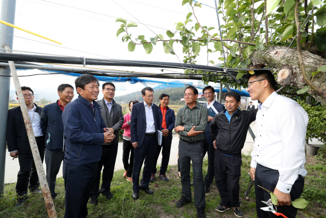 라승용 농진청장, 포항·울산 농가 현장방문