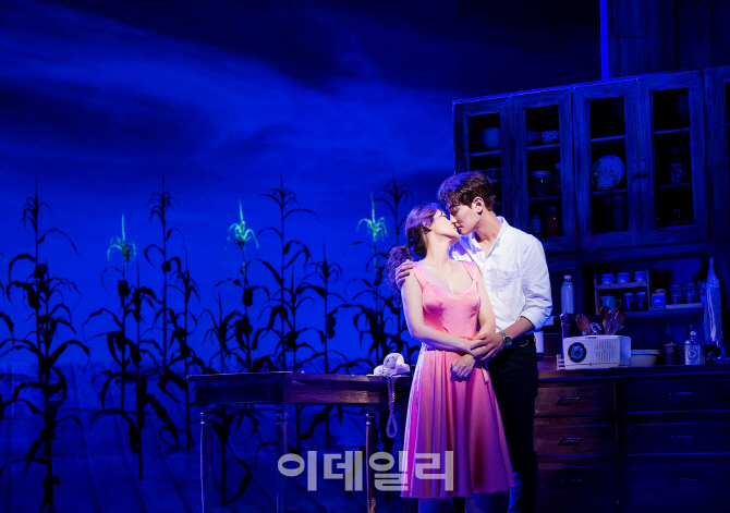 [문화대상 이 작품] 더욱 성숙해져 돌아온 '매디슨 카운티의 다리'