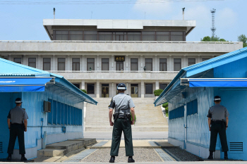 'JSA 비무장화' 25일 마무리…내달 남·북 관광객 자유왕래