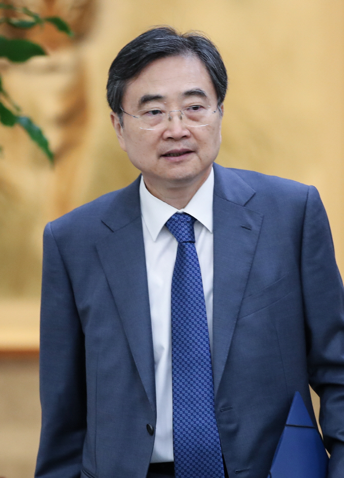 한일 외교차관 회담…"화해치유재단 문제 의견교환"