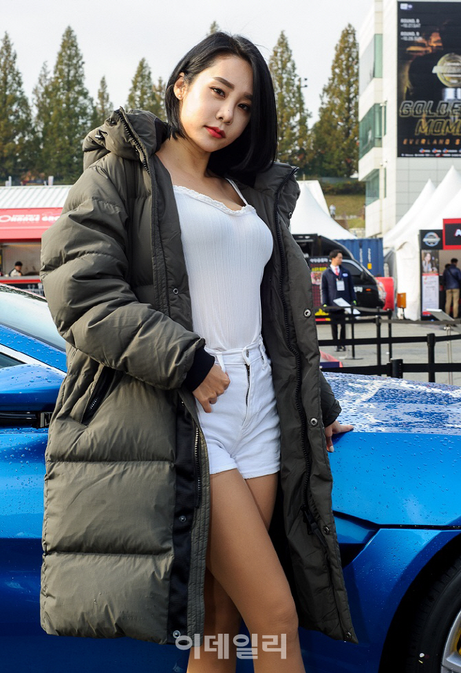 [포토] 슈퍼레이스 챔피언십 레이싱모델 강하빈