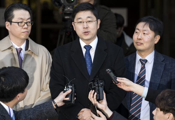 "병역기피 늘 것"Vs"시대변화 반영"…양심적 병역거부 무죄 논란