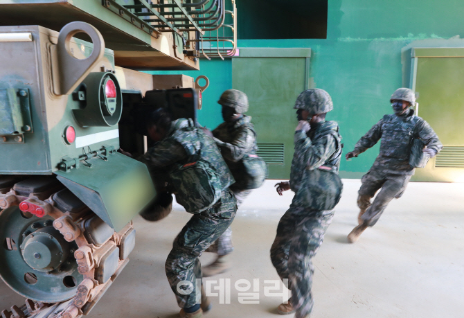 [포토]'신속하게'