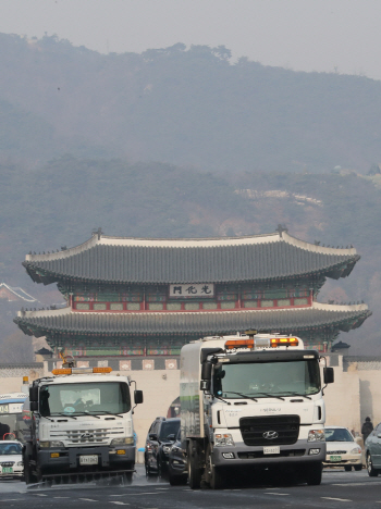 미세먼지 공습 비상…올 가을 첫 저감조치 시행(종합)