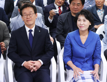 이재명 “‘답정너’ 경찰, 진실보다 우리부부 망신주기 더 중요”