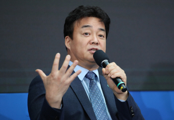 백종원, 文대통령 앞에서 “상생, 어려운 거 아니다” 실천 강조