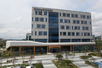 승강기안전공단 공채 시중문제집 베끼고 합격자 번복 물의