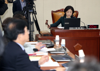 전문가 “의원정수 먼저 늘리자” 공감대..여야 정개특위 공청회