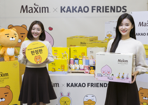 [포토]카카오프렌즈 캐릭터와 만난 동서식품 '맥심' 커피