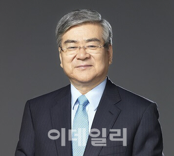 조양호회장 재판에 행동주의펀드 공격까지..한진 경영권 위기 맞나