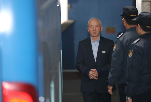 국정원 수사방해, 2심도 전원 유죄…"법원·검찰 우롱"