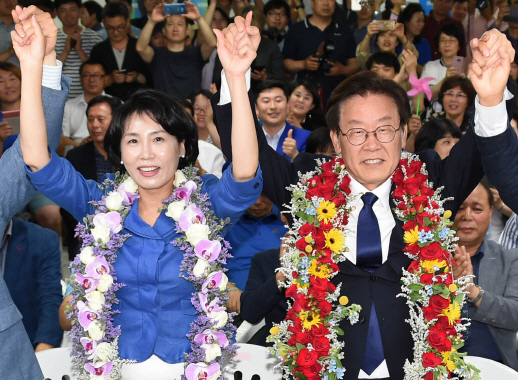 ‘이재명 시한폭탄’ 안은 與…기다릴까 버릴까