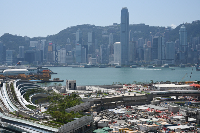홍콩, 5명 중 1명이 빈곤층…빈부격차·고령화 심화 탓