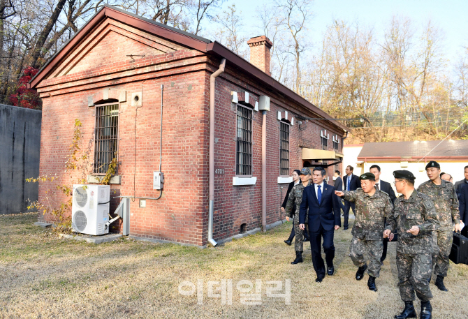 정경두 국방장관, 美용산기지 이전 후 보존 예정 문화유산 점검