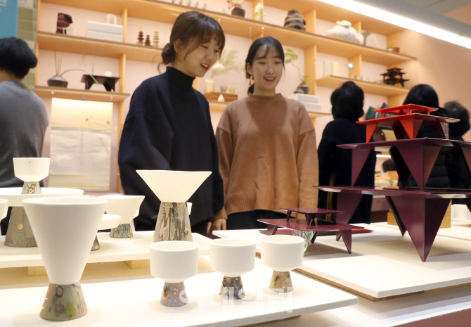 [포토]진화하는 공예의 새로운 가치 ‘2018 공예트렌드페어’
