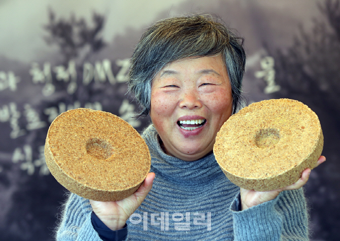 [포토] 이색적인 원형 메주