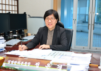 정은경 본부장 "폐질환환자엔 마스크가 더 위험할수도"