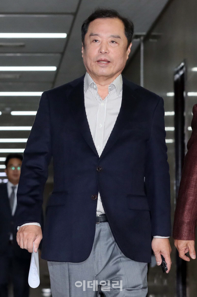 [포토]김병준, 탈계파 'i폴리틱스' 발표