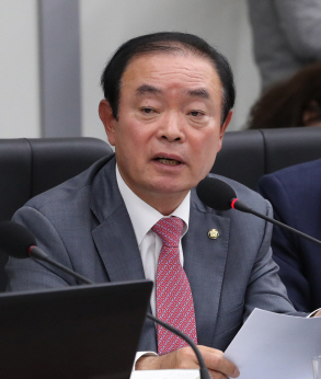 장병완 “예산안·선거제 연계 버럭한 이해찬, 의아…盧 계승정당 반납해야”